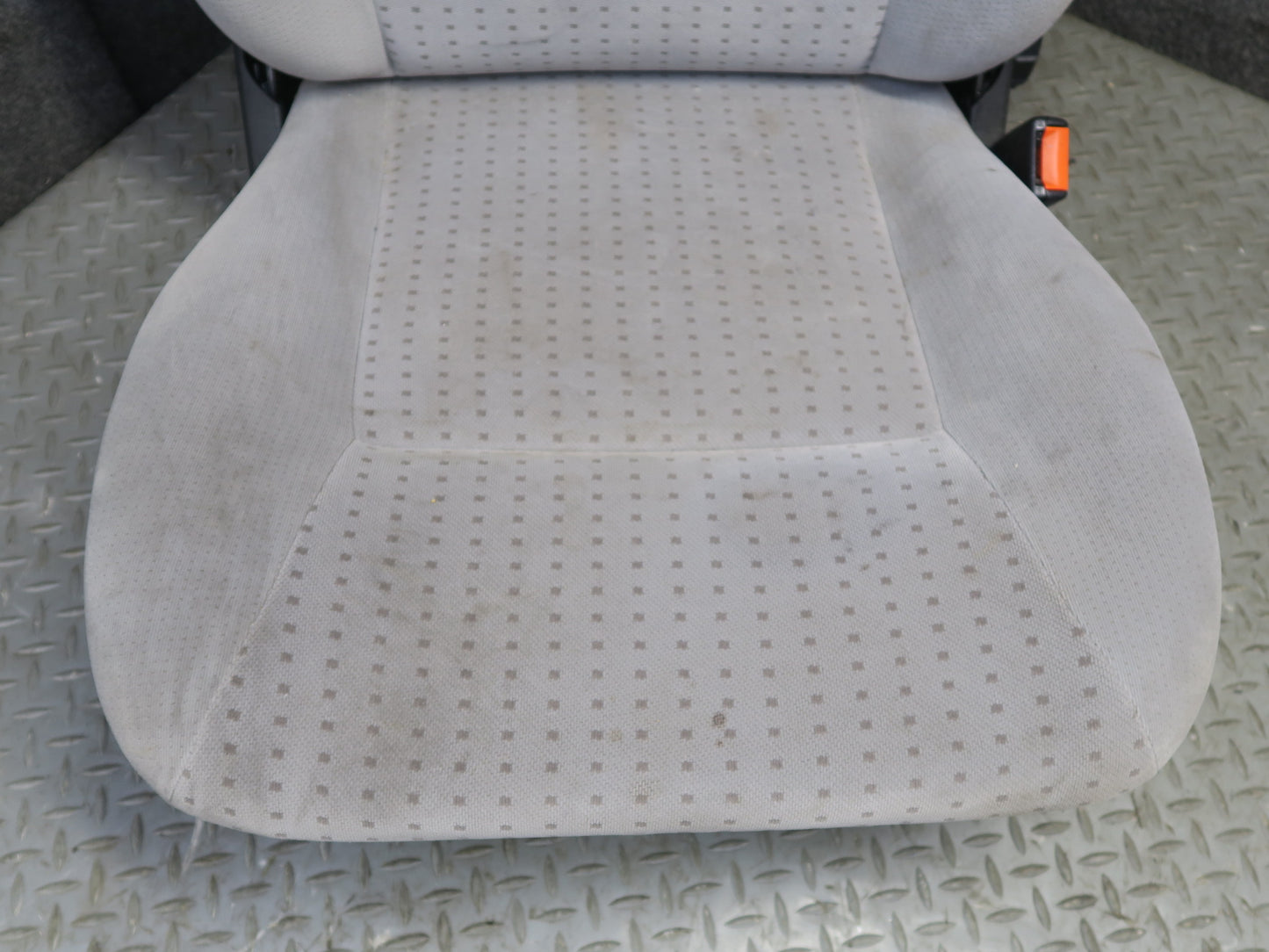 99-00 VW Eurovan T4 Set of 2 Front Left & Right Cloth Seat w Armrest Gray OEM