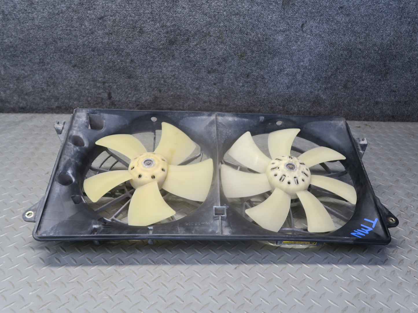 00-05 Toyota MR2 Spyder ZZW30L Engine Radiator Cooling Fan Motor Shroud OEM