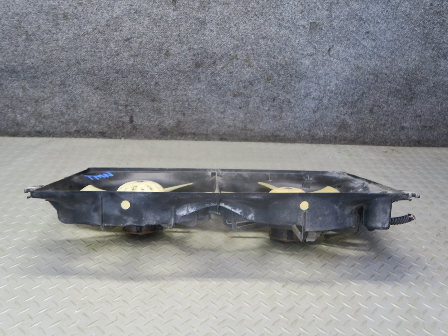 00-05 Toyota MR2 Spyder ZZW30L Engine Radiator Cooling Fan Motor Shroud OEM
