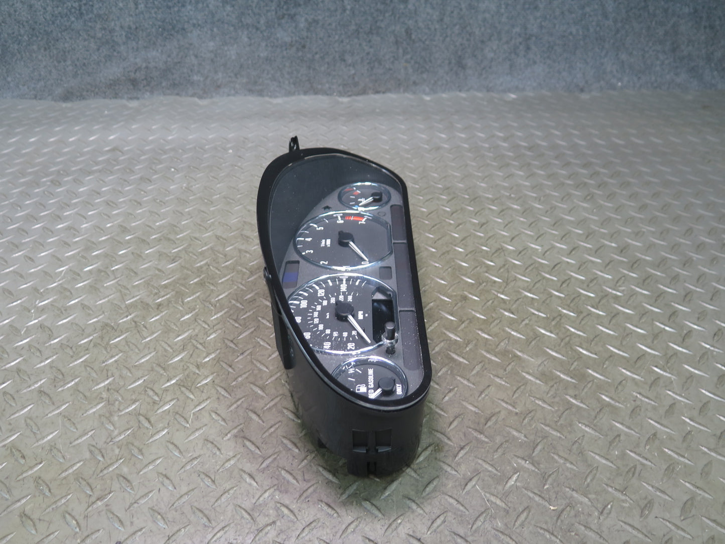 01-02 BMW E36/7 Z3 3.0L M54 M/T Instrument Cluster Gauge Speedometer 6901516 OEM
