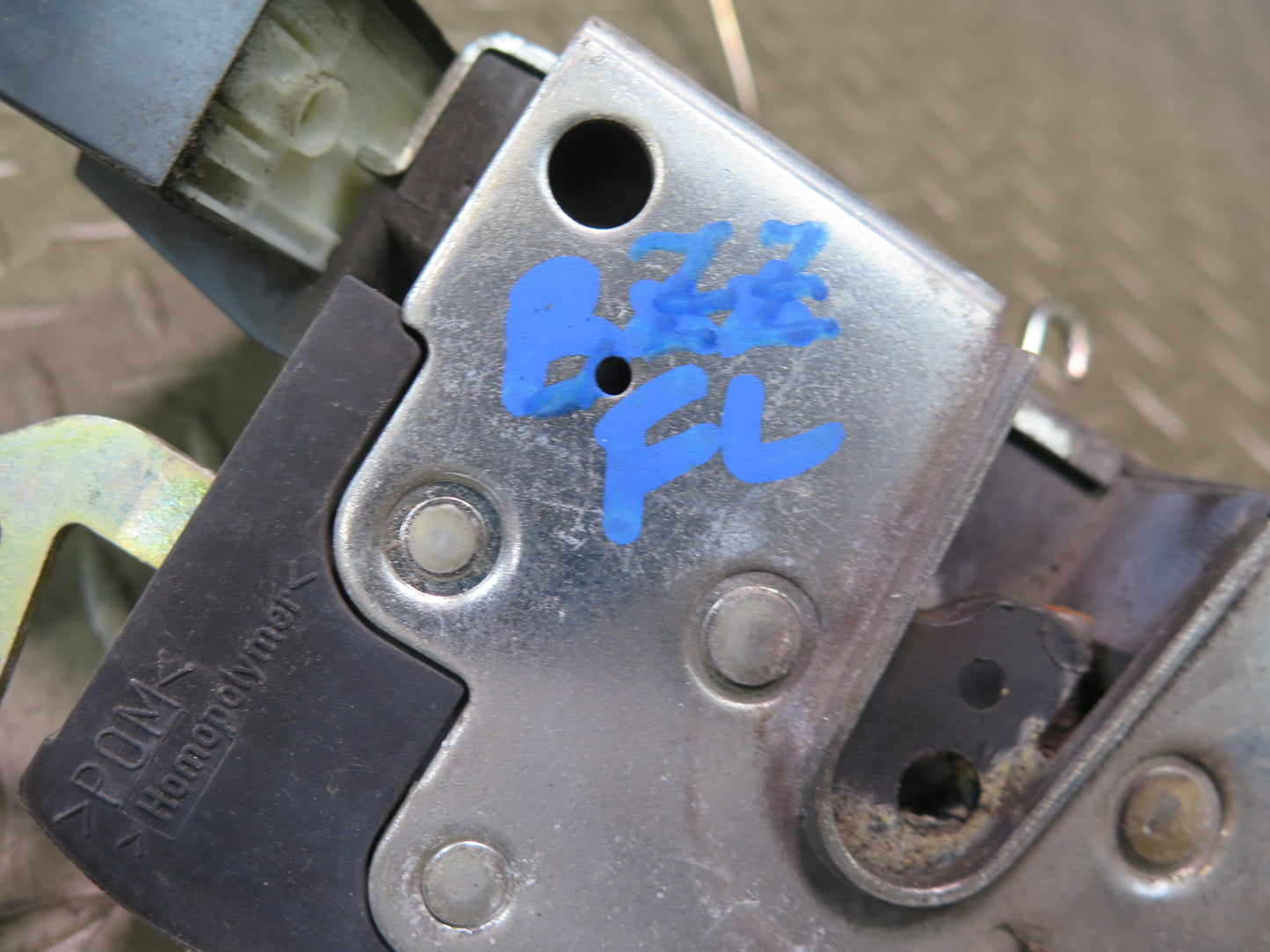 96-02 BMW E36/7 Z3 Left Driver Door Lock Latch Actuator 8397731 OEM