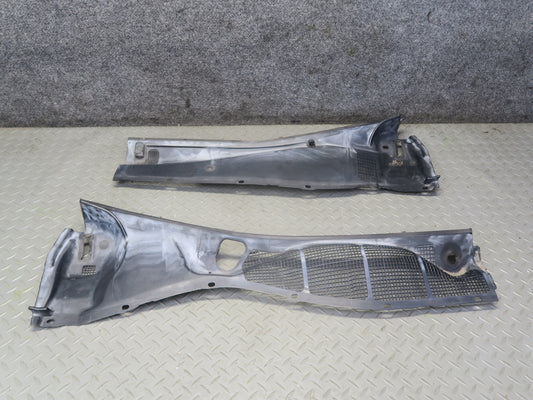 95-00 Toyota Celsior UCF20 RHD Windshield Wiper Cowl Vent Trim Panel Set OEM