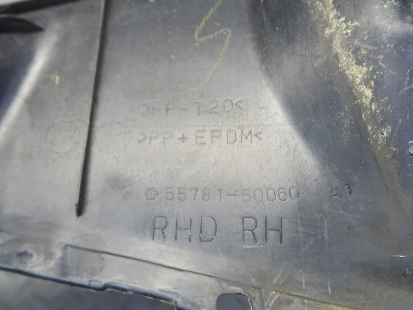 95-00 Toyota Celsior UCF20 RHD Windshield Wiper Cowl Vent Trim Panel Set OEM