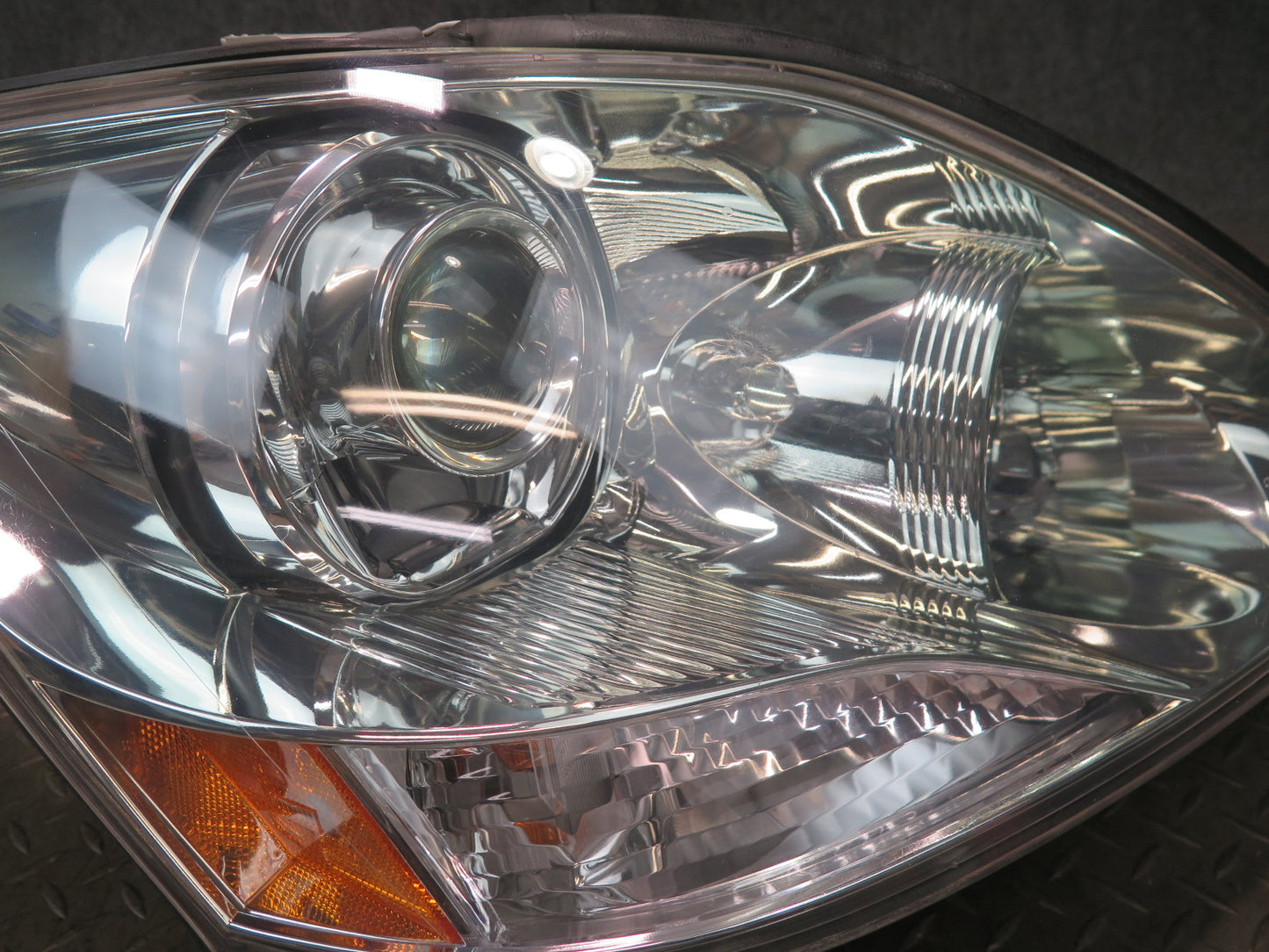 04-06 Lexus UCF30L LS430 Front Right AFS Xenon HID Headlight Lamp OEM