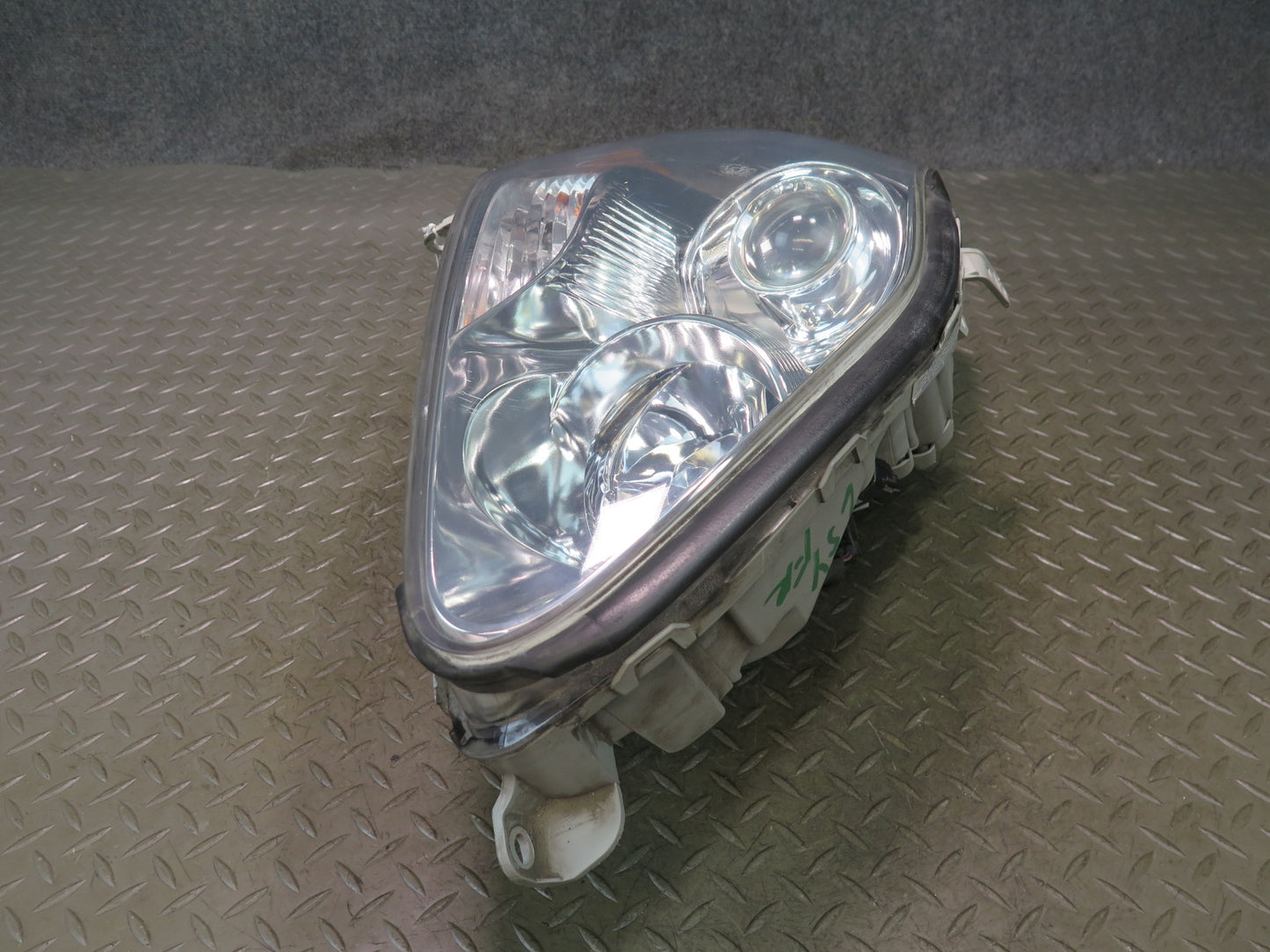 04-06 Lexus UCF30L LS430 Front Right AFS Xenon HID Headlight Lamp OEM