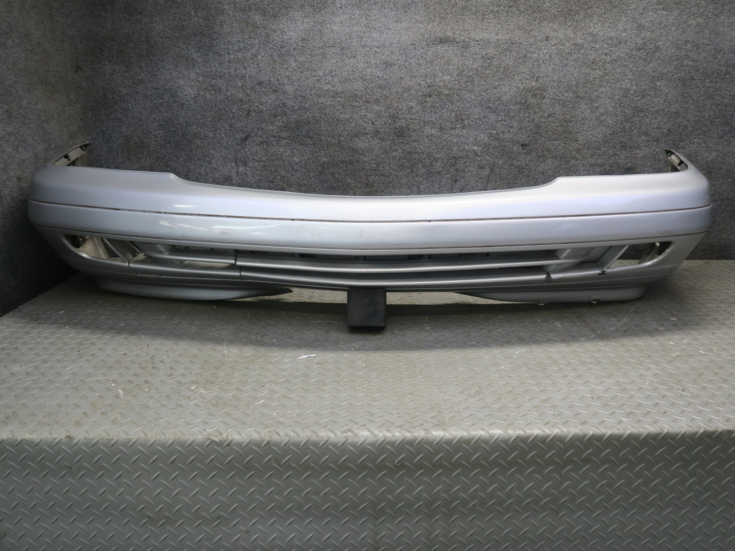 96-02 Mercedes R129 Sl-class Front Bumper Cover Brilliant Silver Defected