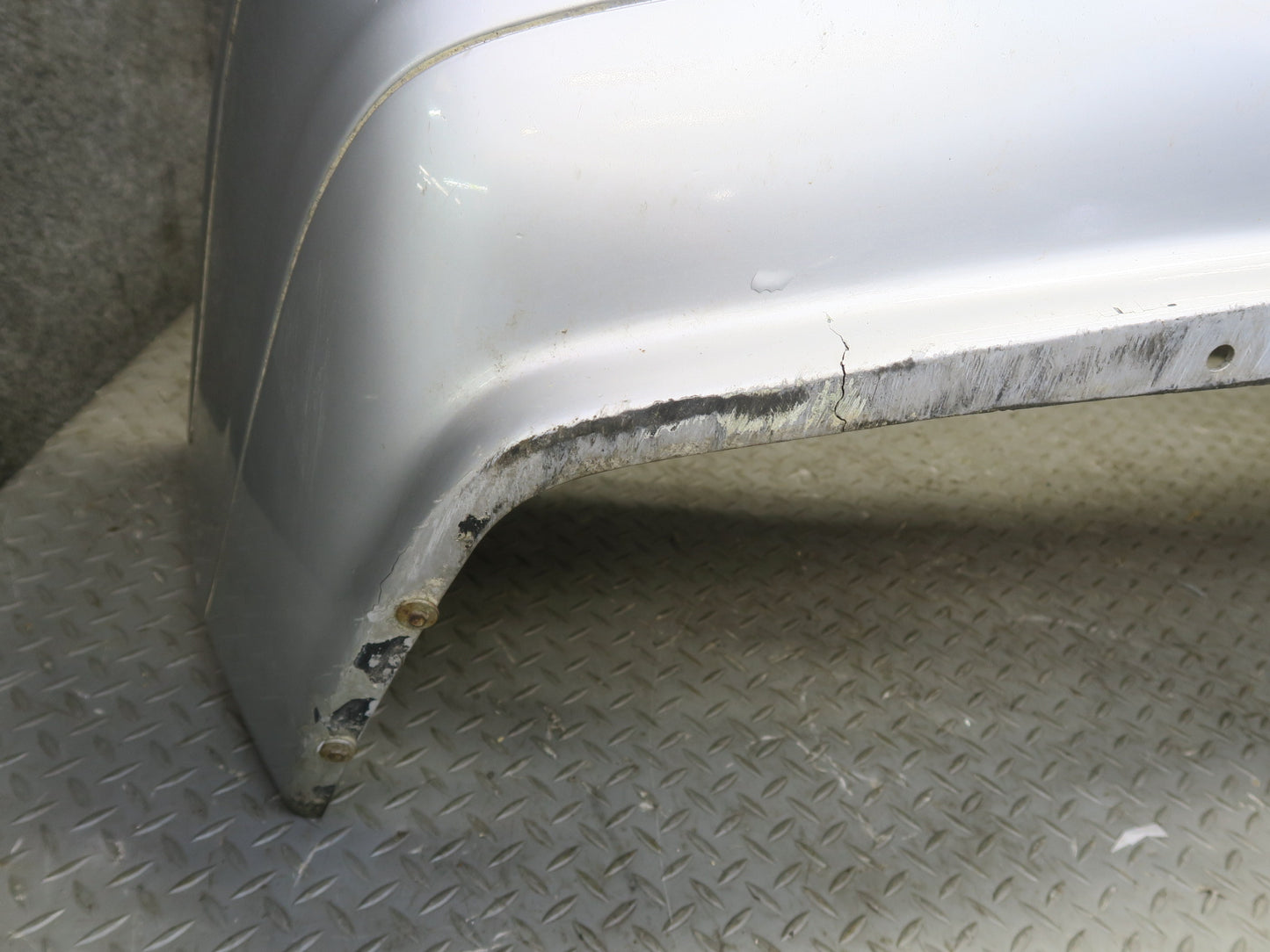 96-02 Mercedes R129 Sl-class Front Bumper Cover Brilliant Silver Defected