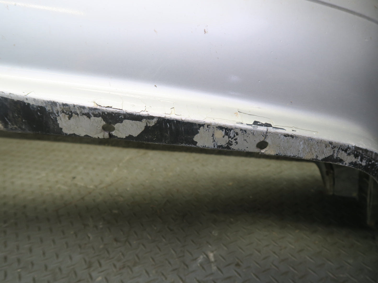 96-02 Mercedes R129 Sl-class Front Bumper Cover Brilliant Silver Defected