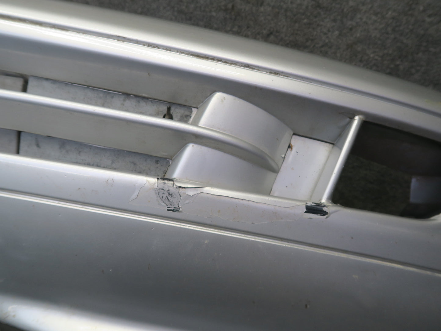 96-02 Mercedes R129 Sl-class Front Bumper Cover Brilliant Silver Defected