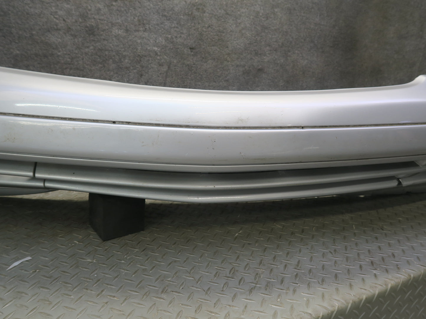 96-02 Mercedes R129 Sl-class Front Bumper Cover Brilliant Silver Defected