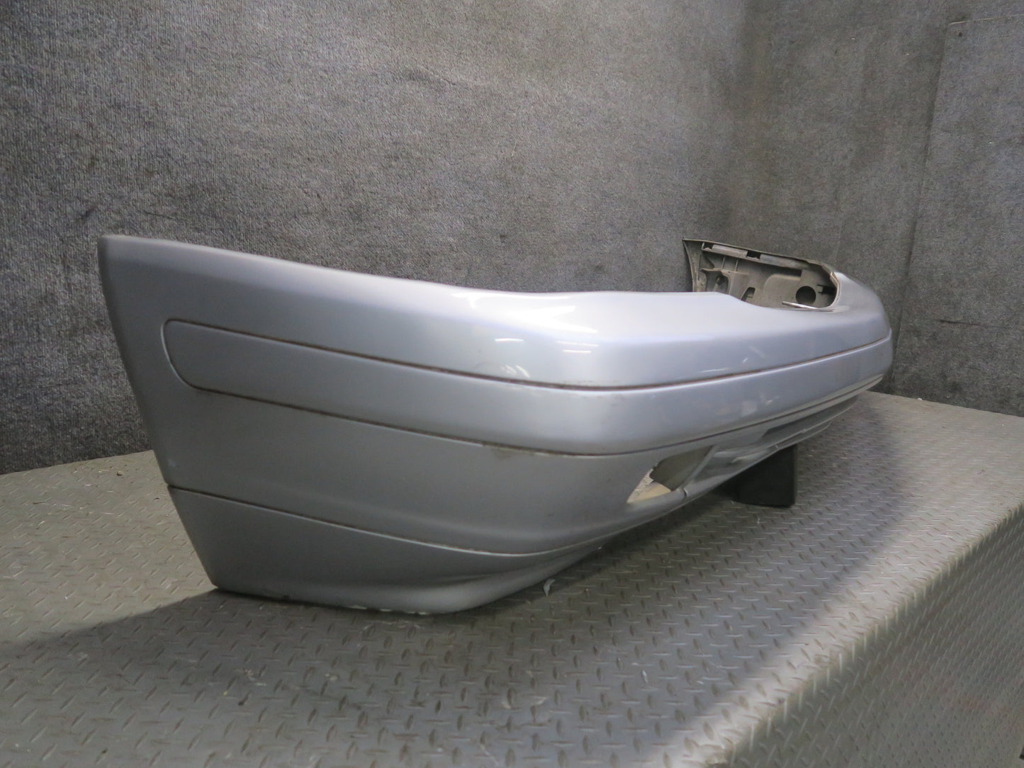 96-02 Mercedes R129 Sl-class Front Bumper Cover Brilliant Silver Defected