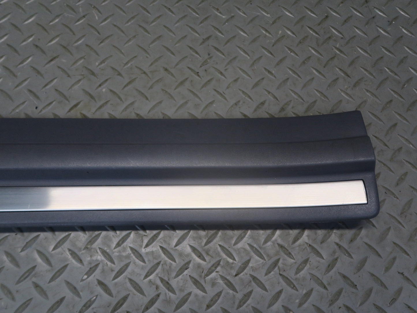 95-00 Toyota Celsior Lexus LS400 Rear Door Scuff Sill Plate Trim Set Black OEM
