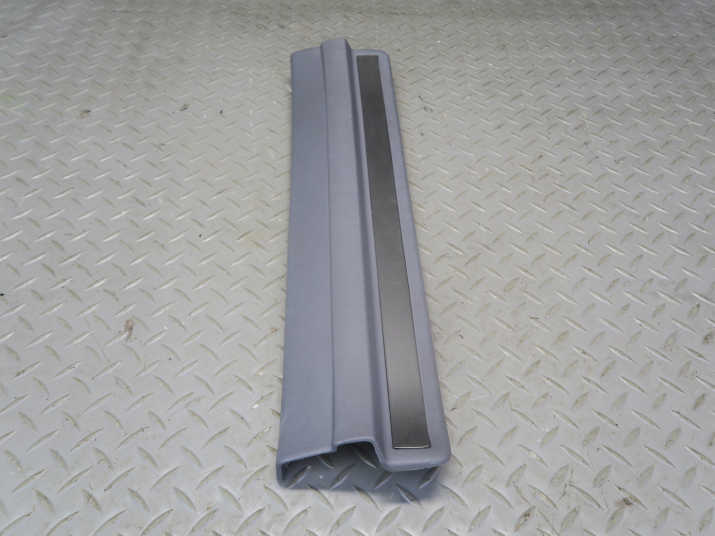 95-00 Toyota Celsior Lexus LS400 Rear Door Scuff Sill Plate Trim Set Black OEM
