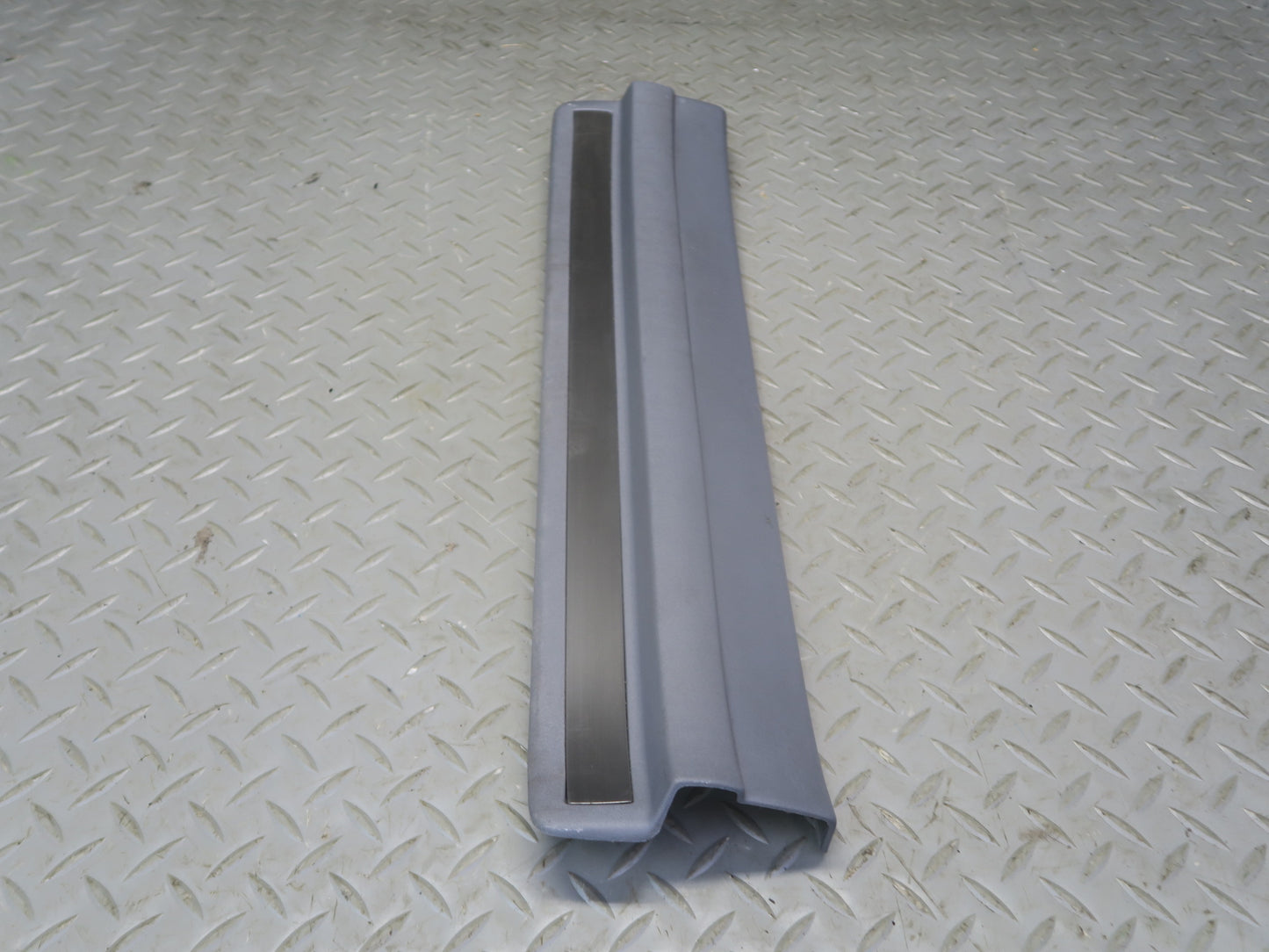 95-00 Toyota Celsior Lexus LS400 Rear Door Scuff Sill Plate Trim Set Black OEM