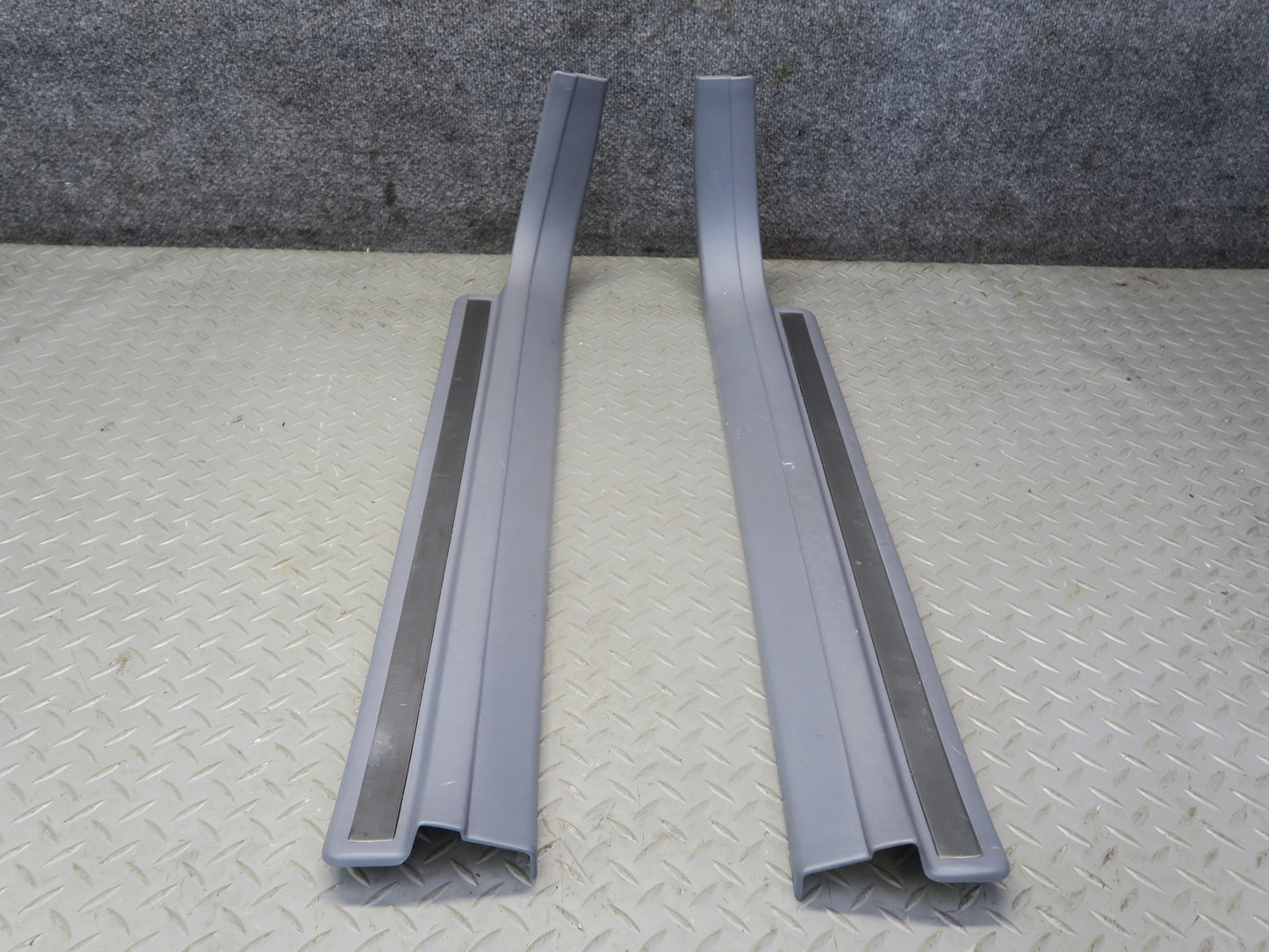 95-97 Toyota Celsior LS400 UCF20 Front Door Scuff Sill Plate Trim Panel Set OEM