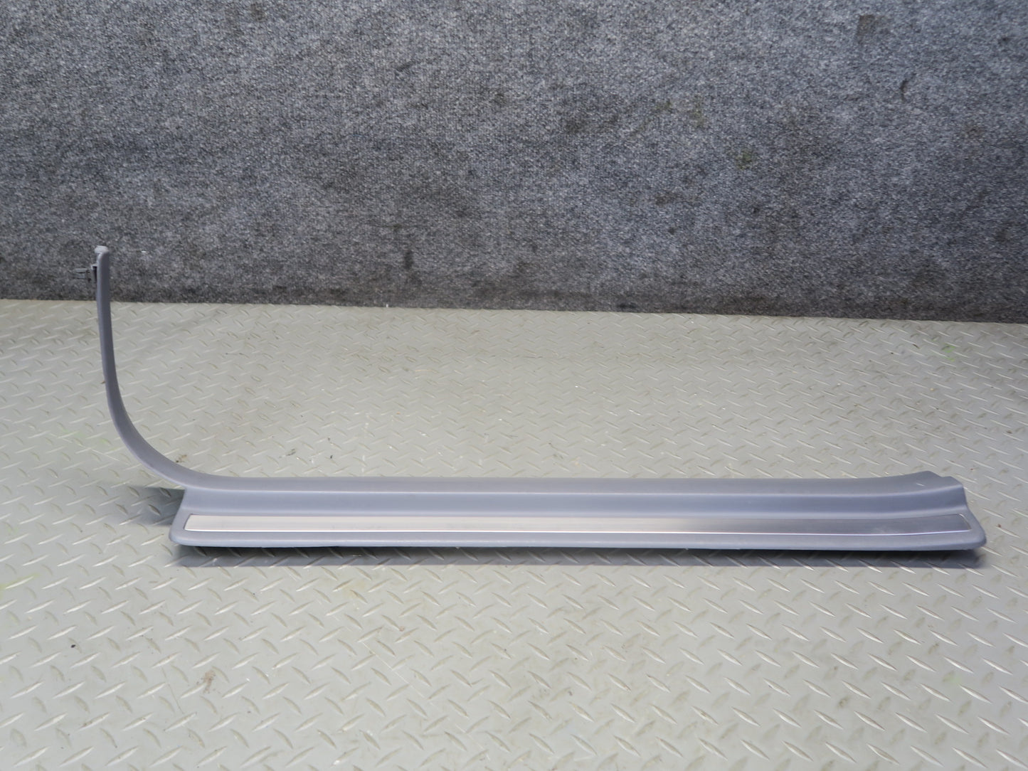 95-97 Toyota Celsior LS400 UCF20 Front Door Scuff Sill Plate Trim Panel Set OEM