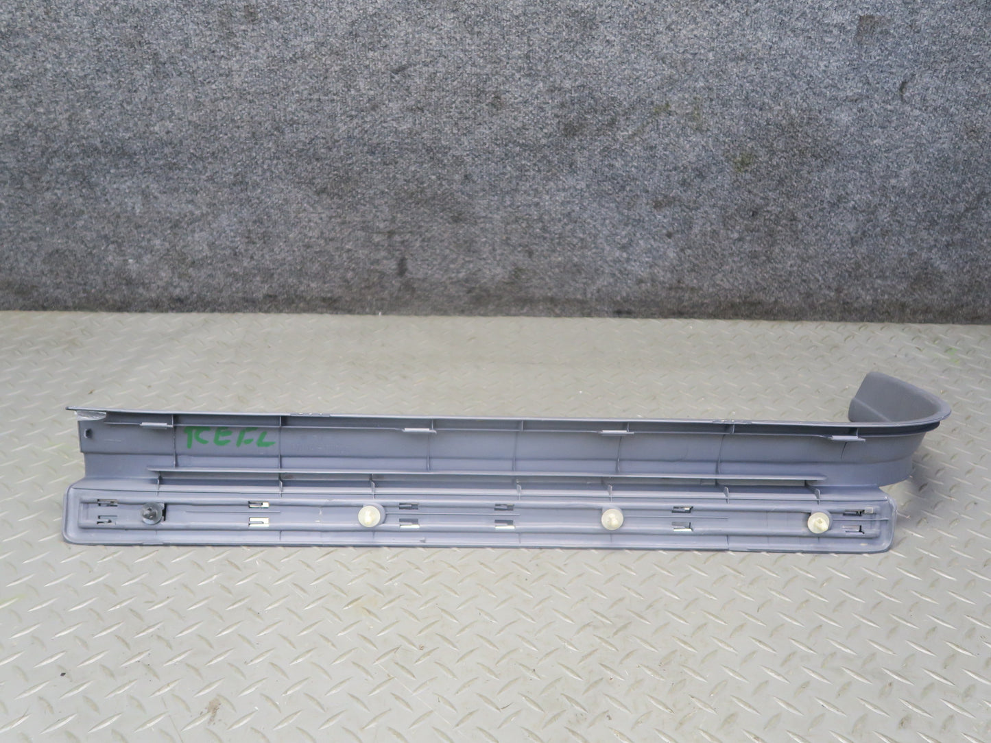 95-97 Toyota Celsior LS400 UCF20 Front Door Scuff Sill Plate Trim Panel Set OEM