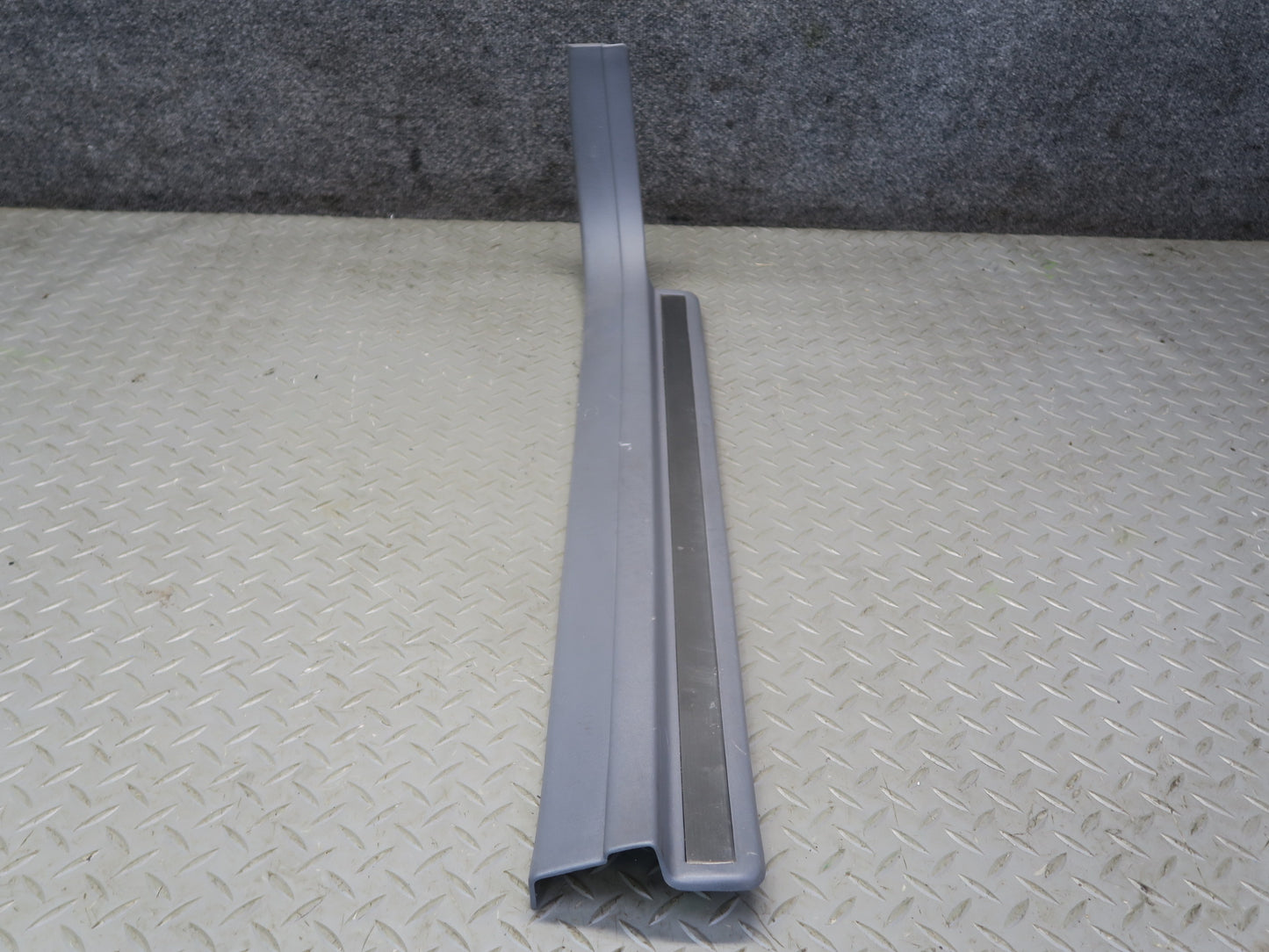 95-97 Toyota Celsior LS400 UCF20 Front Door Scuff Sill Plate Trim Panel Set OEM
