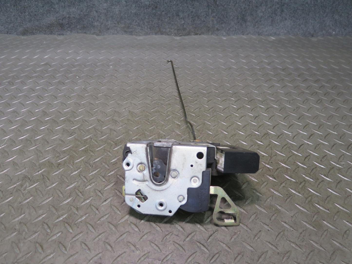 96-02 BMW E36/7 Z3 Right Passenger Door Lock Latch Actuator 8353012 OEM