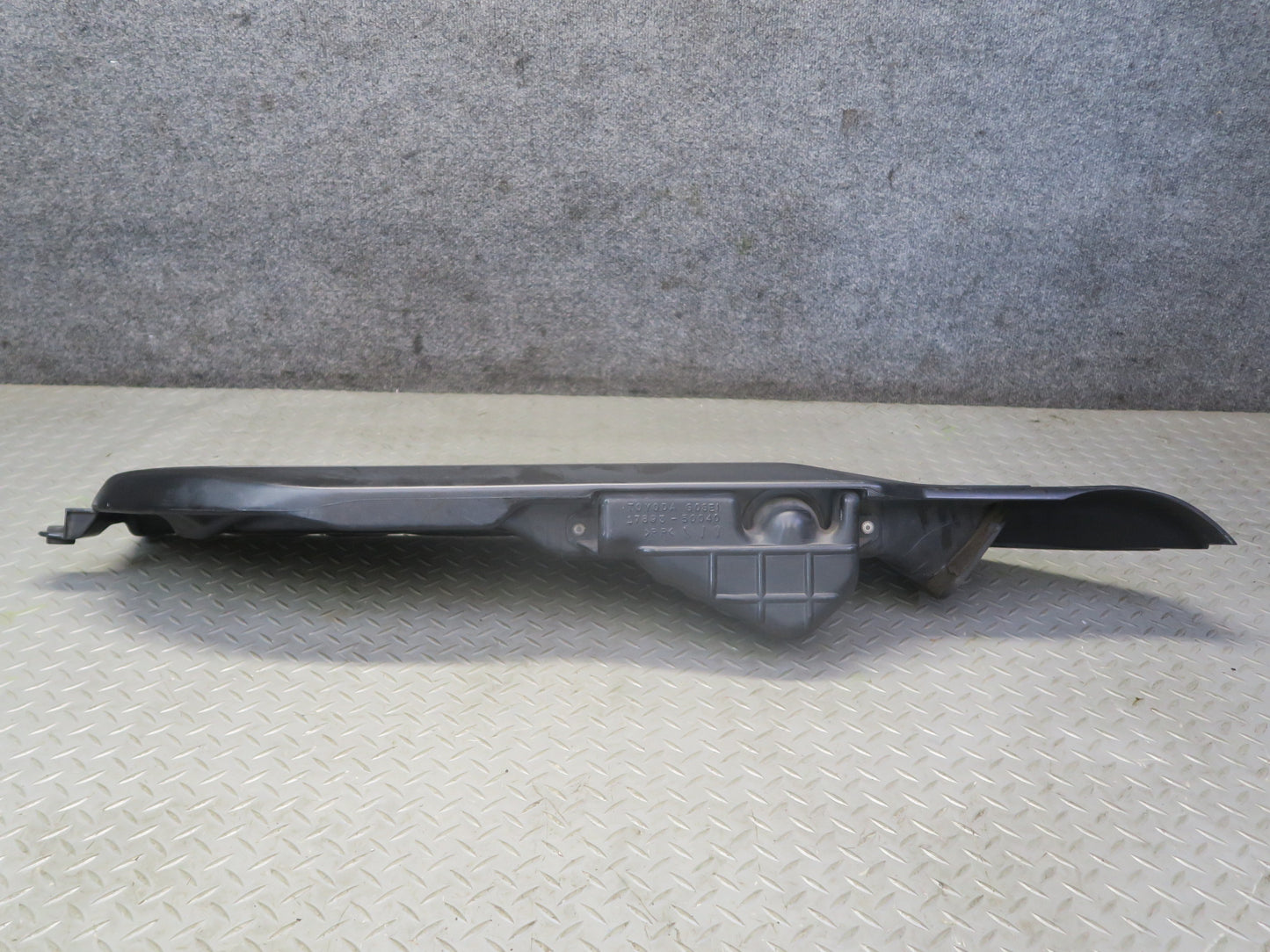 95-97 Toyota Celsior Lexus LS400 UCF20 Air Intake Inlet Duct 17750-50010 OEM