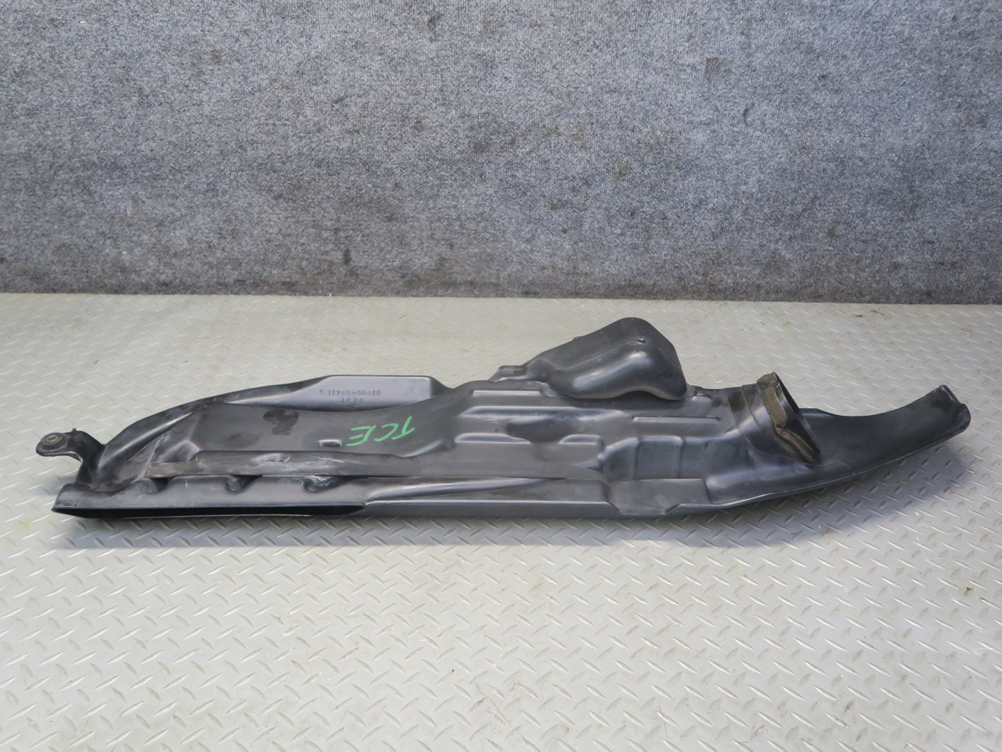 95-97 Toyota Celsior Lexus LS400 UCF20 Air Intake Inlet Duct 17750-50010 OEM
