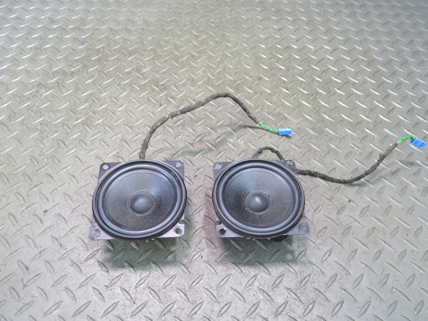 00-02 BMW E36/7 Z3 Roadster Set of 2 Rear Harman Kardon MID Range Speaker OEM