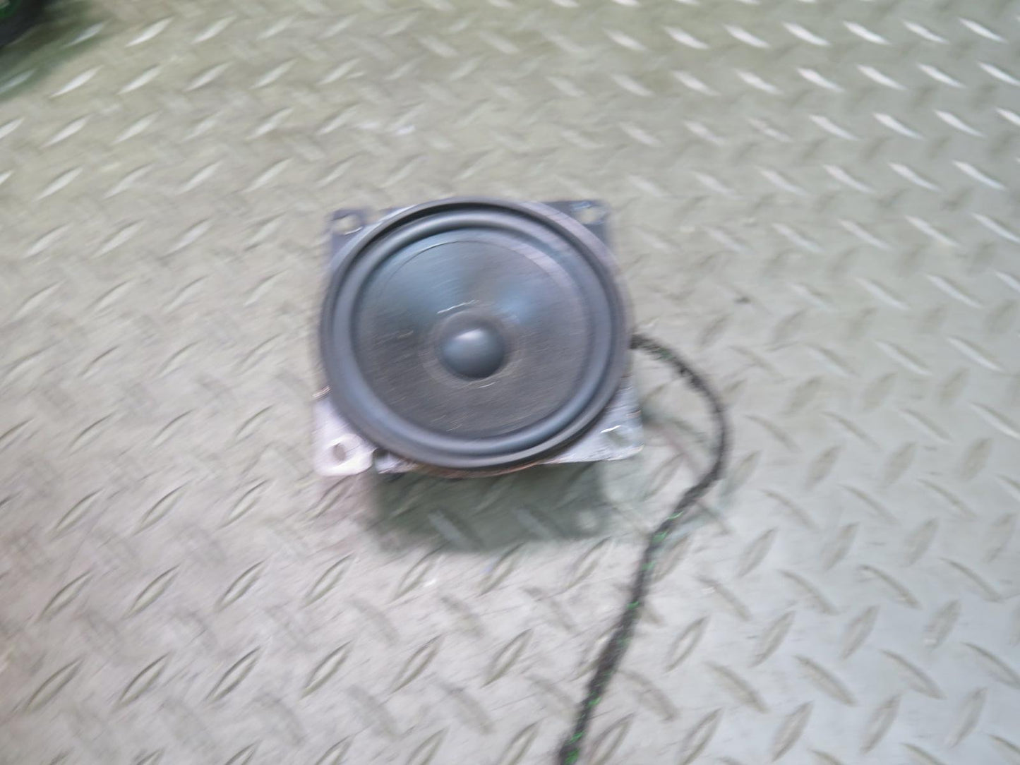 00-02 BMW E36/7 Z3 Roadster Set of 2 Rear Harman Kardon MID Range Speaker OEM