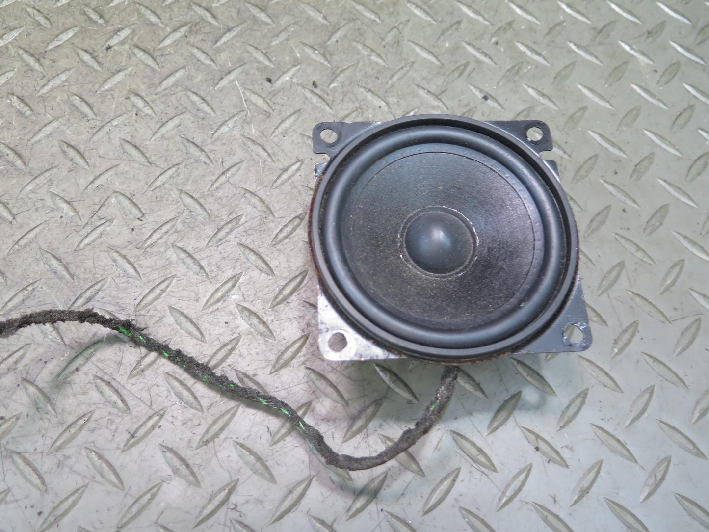 00-02 BMW E36/7 Z3 Roadster Set of 2 Rear Harman Kardon MID Range Speaker OEM