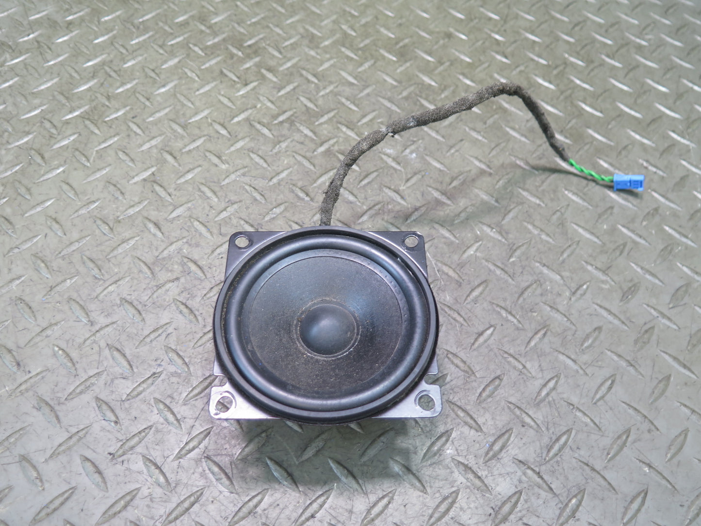 00-02 BMW E36/7 Z3 Roadster Set of 2 Rear Harman Kardon MID Range Speaker OEM