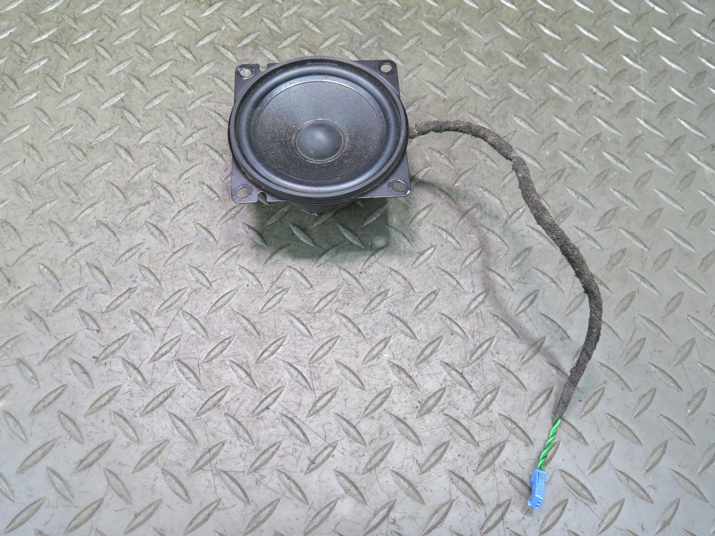 00-02 BMW E36/7 Z3 Roadster Set of 2 Rear Harman Kardon MID Range Speaker OEM