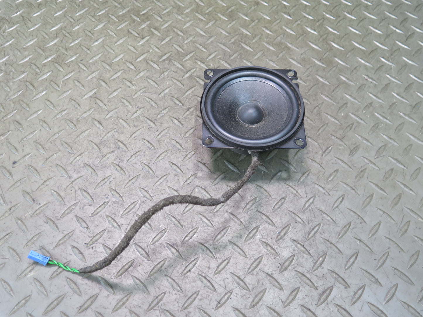 00-02 BMW E36/7 Z3 Roadster Set of 2 Rear Harman Kardon MID Range Speaker OEM