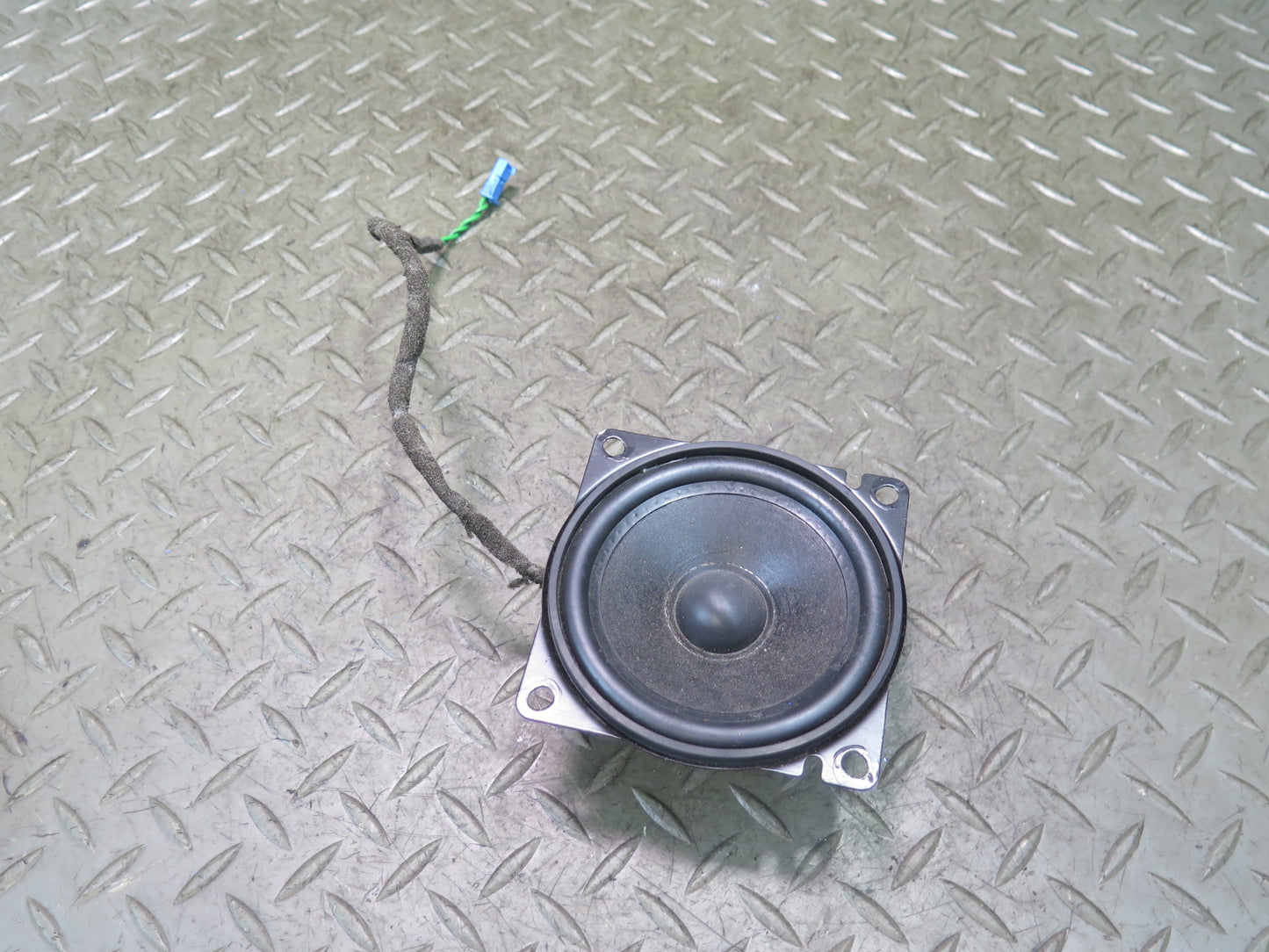 00-02 BMW E36/7 Z3 Roadster Set of 2 Rear Harman Kardon MID Range Speaker OEM