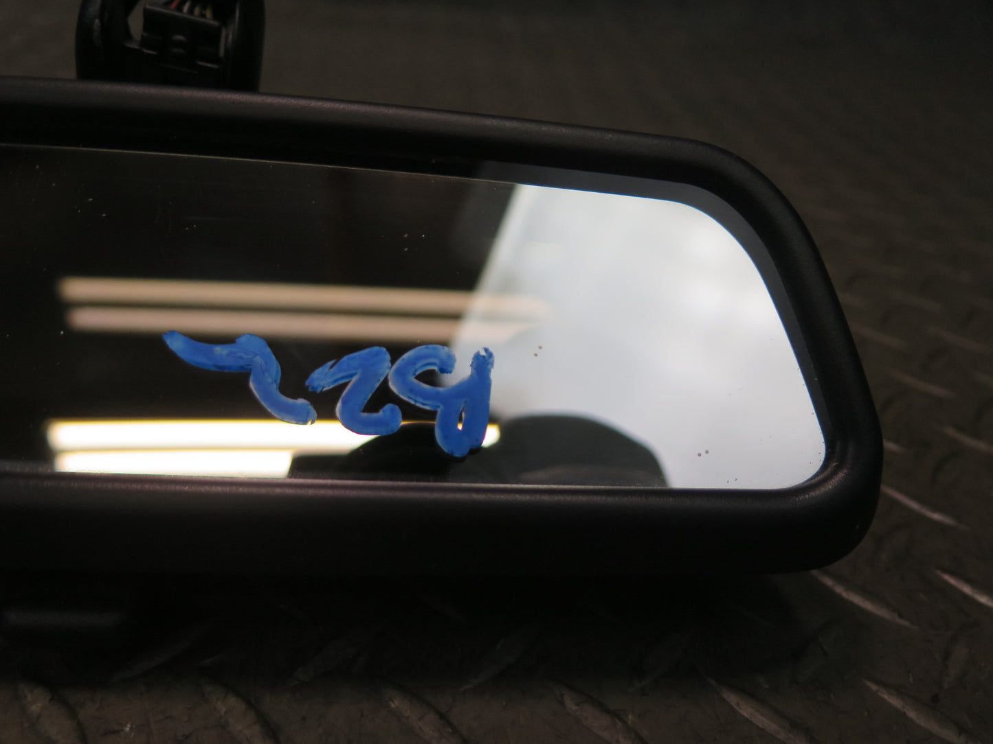 01-02 BMW E36/7 Z3 Manual Dimming Interior Rear View Mirror 8213057 OEM