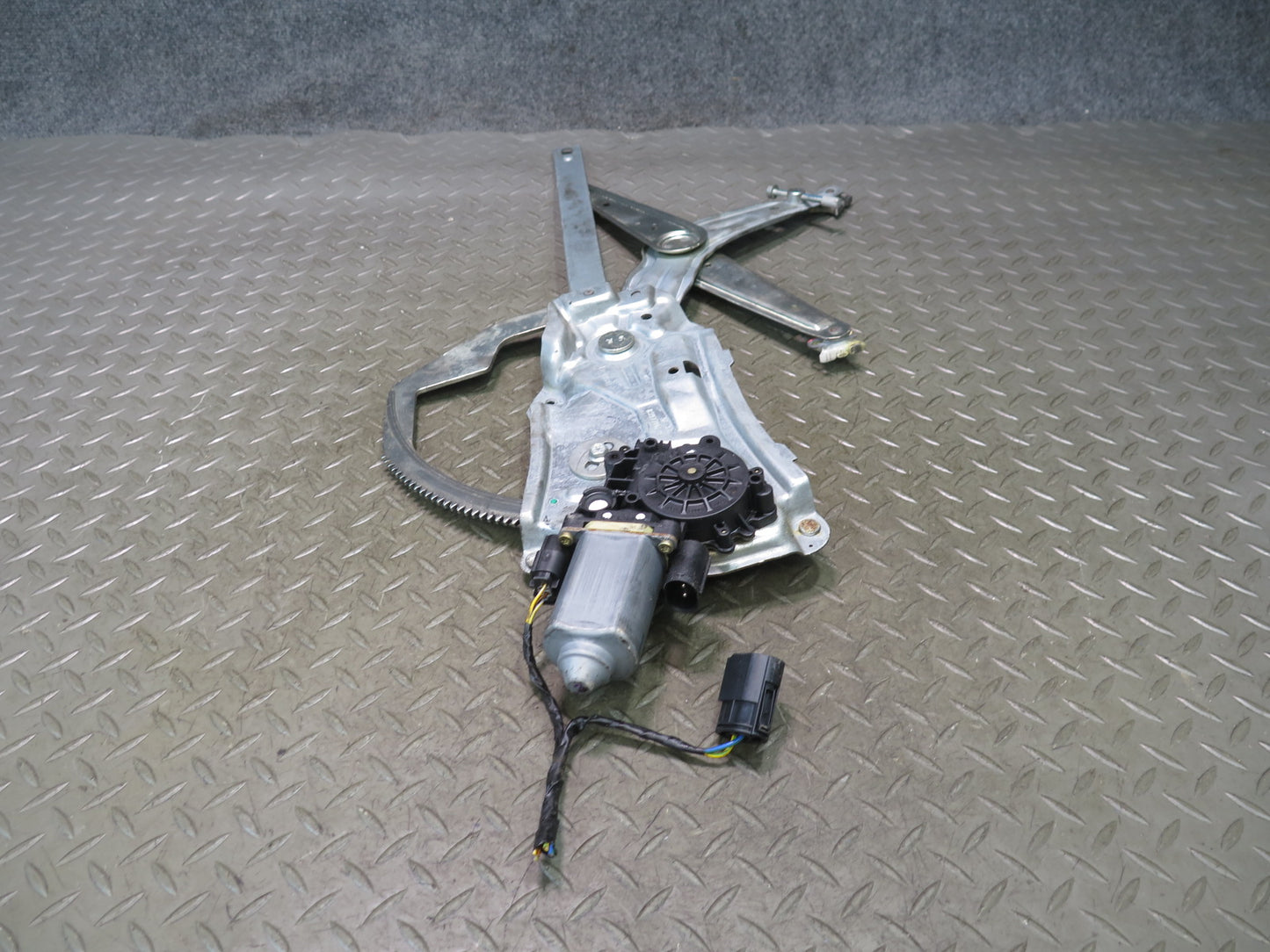 96-02 BMW E36/7 Z3 Roadster Right Passenger Door Window Regulator w Motor OEM