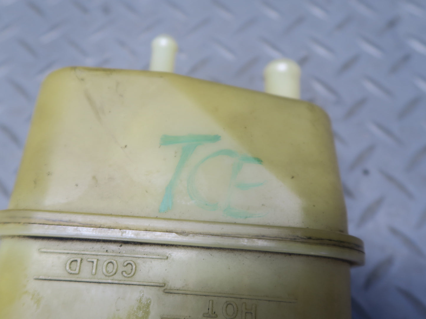 92-00 Lexus LS400 Toyota Celsior UCF20 Engine Cooling Fan Fluid Reservoir OEM