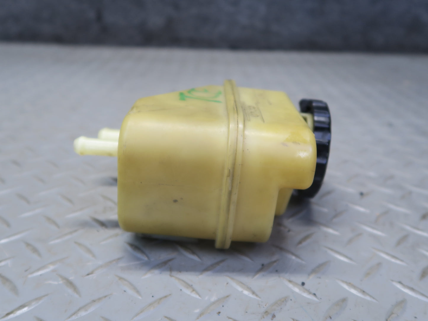 92-00 Lexus LS400 Toyota Celsior UCF20 Engine Cooling Fan Fluid Reservoir OEM