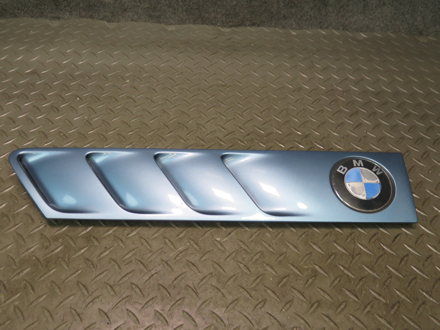 96-02 BMW E36/7 Z3 Set of 2 Front Right & Left Fender Vent Trim Cover Blue OEM