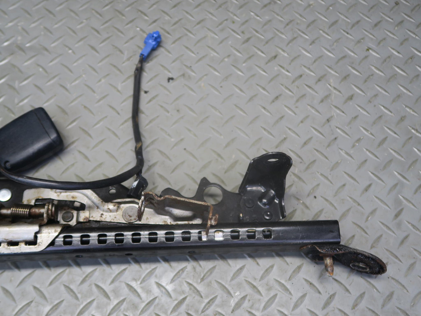 00-02 Toyota MR2 Spyder ZZW30L Front Right Seat Lower Track Rails OEM