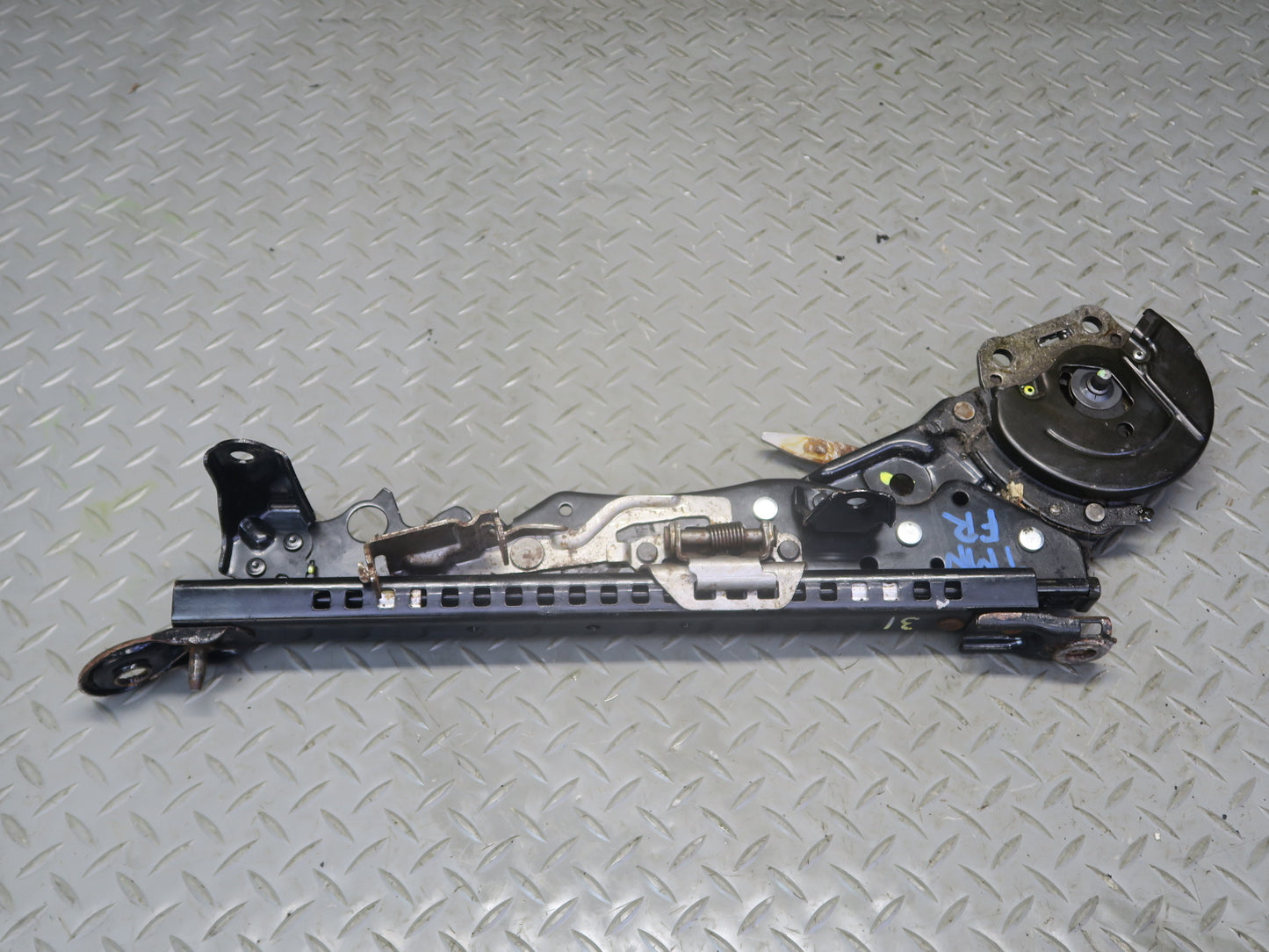 00-02 Toyota MR2 Spyder ZZW30L Front Right Seat Lower Track Rails OEM