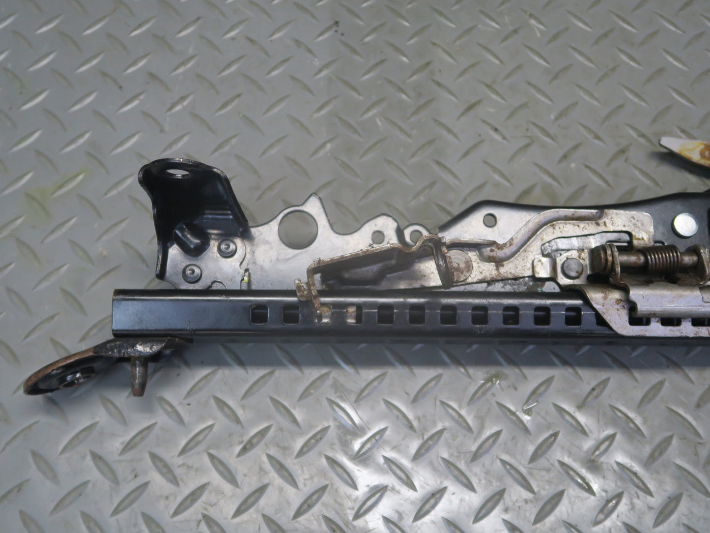 00-02 Toyota MR2 Spyder ZZW30L Front Right Seat Lower Track Rails OEM