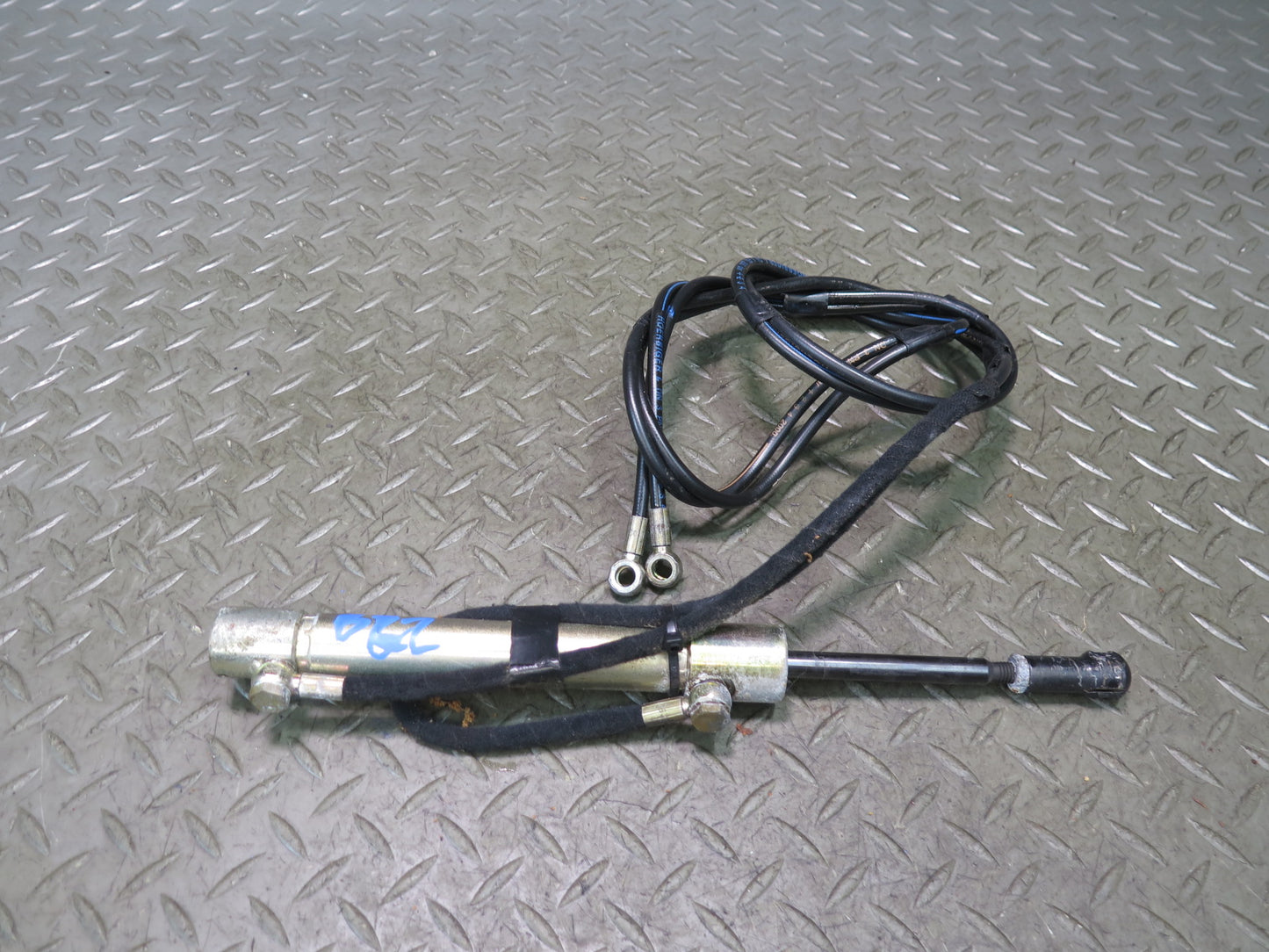 96-02 BMW E36/7 Z3 Roadster TOP Roof Hydraulic Cylinder w Lines OEM