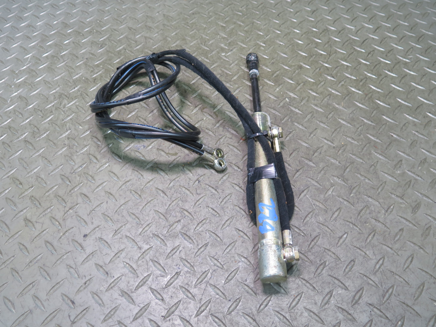 96-02 BMW E36/7 Z3 Roadster TOP Roof Hydraulic Cylinder w Lines OEM