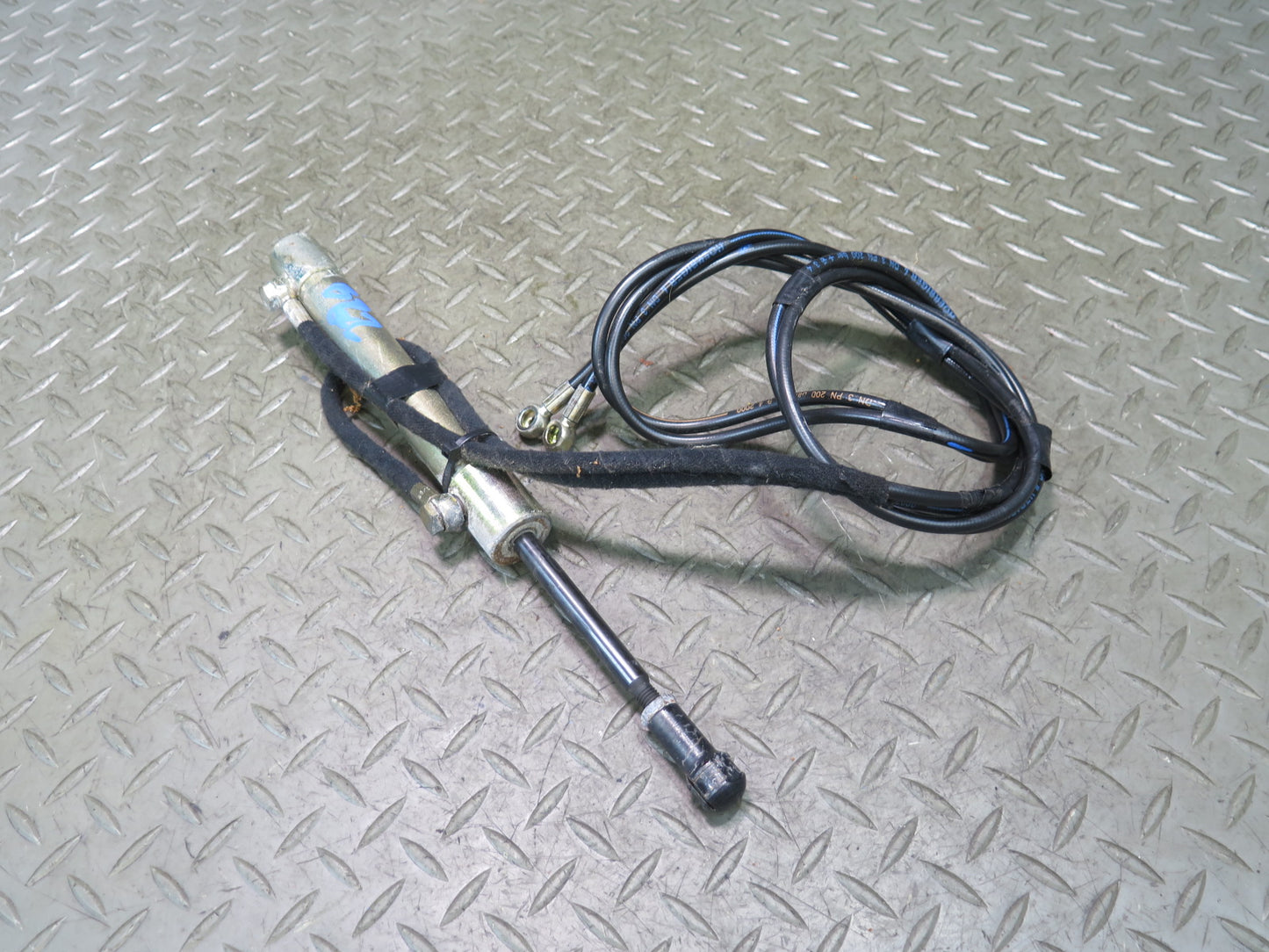 96-02 BMW E36/7 Z3 Roadster TOP Roof Hydraulic Cylinder w Lines OEM