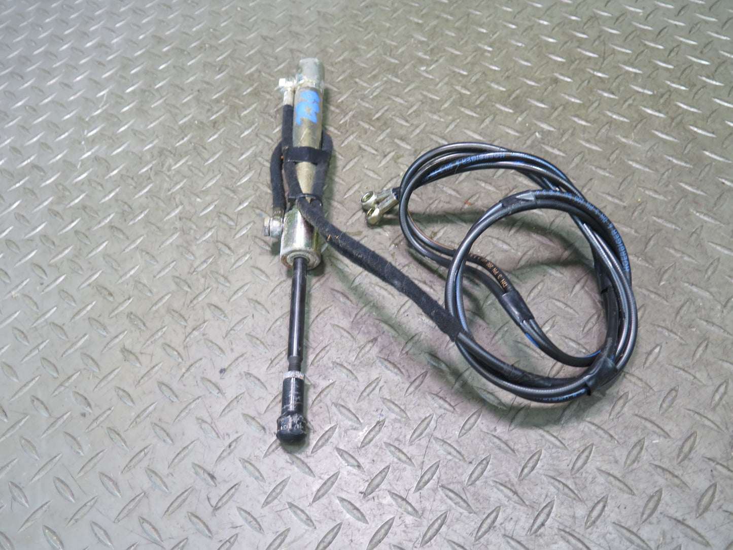 96-02 BMW E36/7 Z3 Roadster TOP Roof Hydraulic Cylinder w Lines OEM