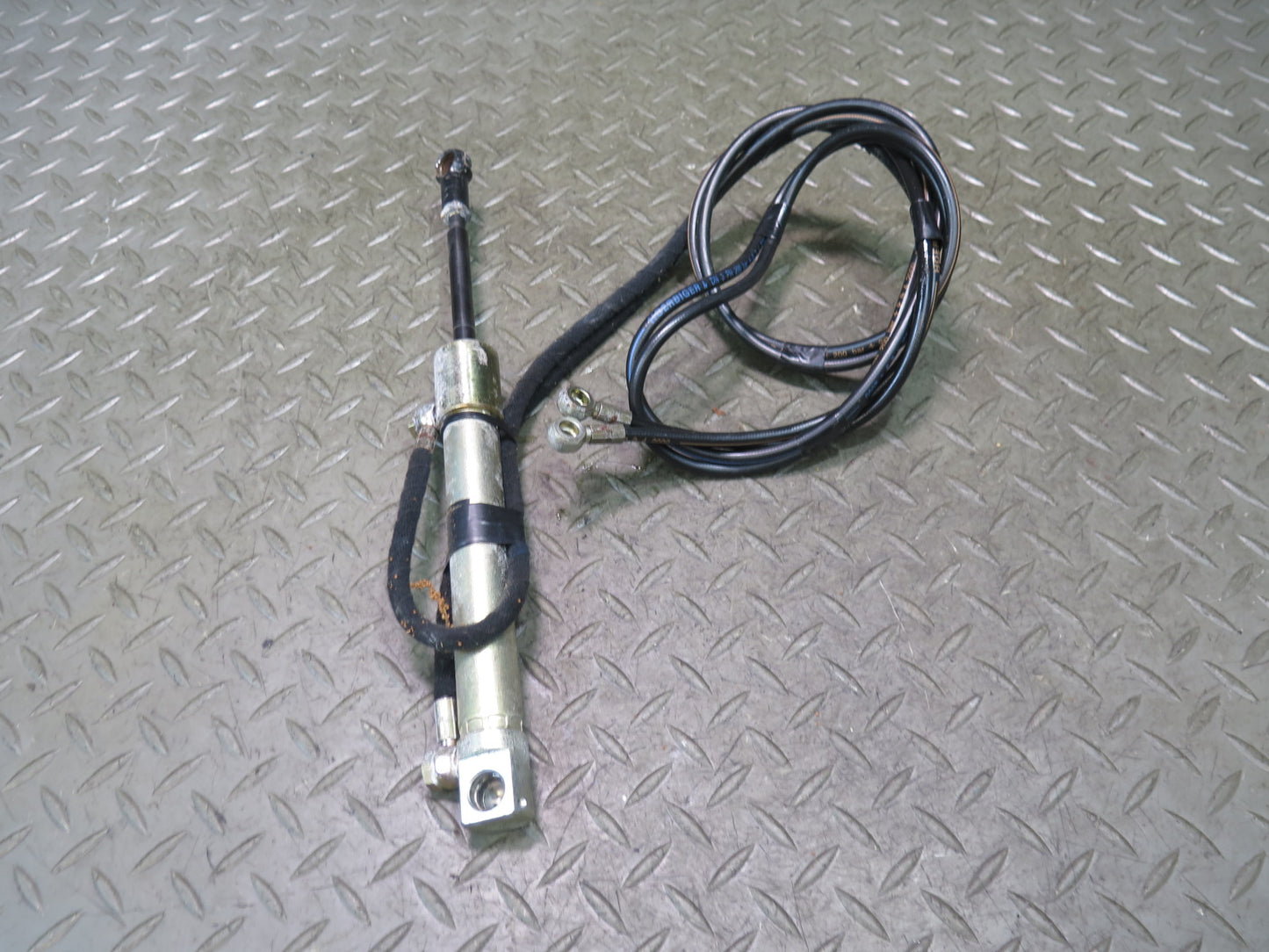 96-02 BMW E36/7 Z3 Roadster TOP Roof Hydraulic Cylinder w Lines OEM