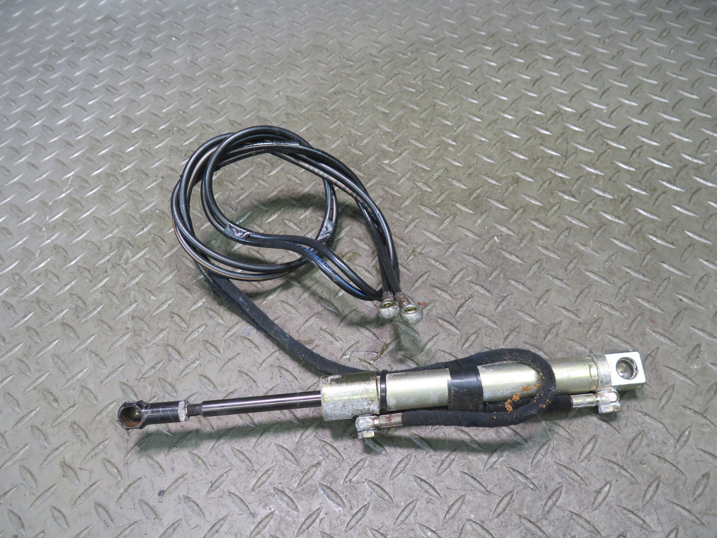 96-02 BMW E36/7 Z3 Roadster TOP Roof Hydraulic Cylinder w Lines OEM