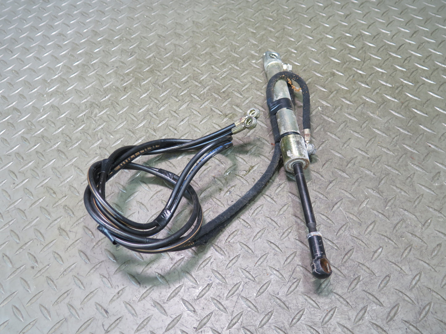 96-02 BMW E36/7 Z3 Roadster TOP Roof Hydraulic Cylinder w Lines OEM