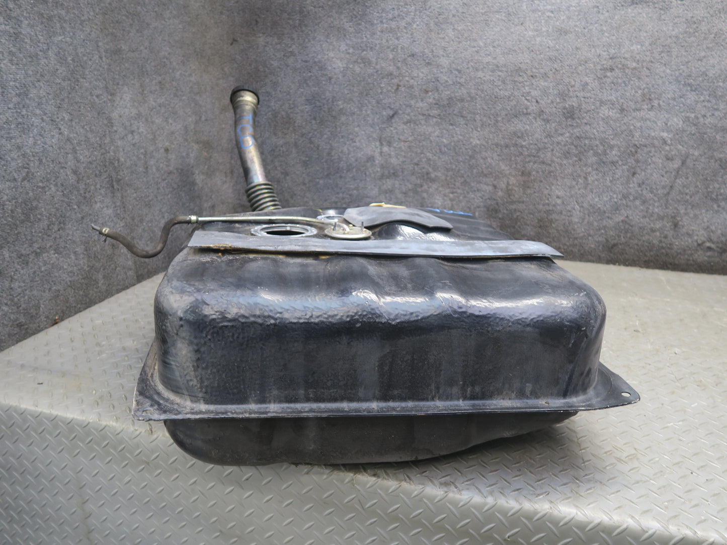 84-88 Toyota Cressida MX73 Sedan Fuel Tank Unit w Filler Neck 45K Miles OEM