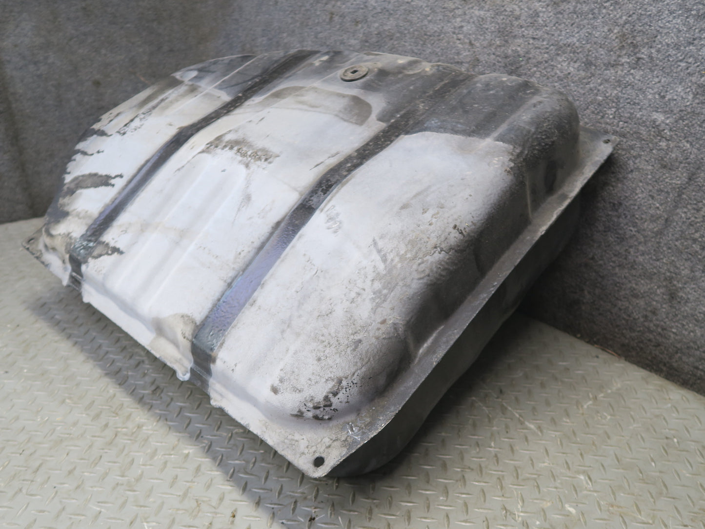 84-88 Toyota Cressida MX73 Sedan Fuel Tank Unit w Filler Neck 45K Miles OEM