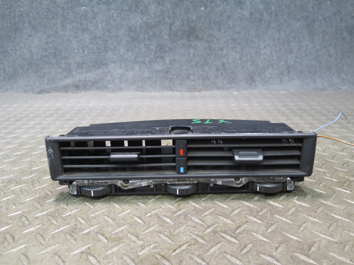 94-02 Mercedes R129 Sl-class Dash Center A/C Air Vent Grille 1298300654 OEM